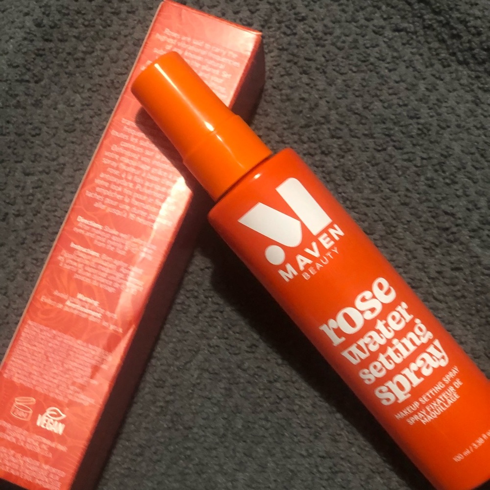 HP 🌹NWT (Maven) Beauty’s, Rose Water Setting Spray🌹